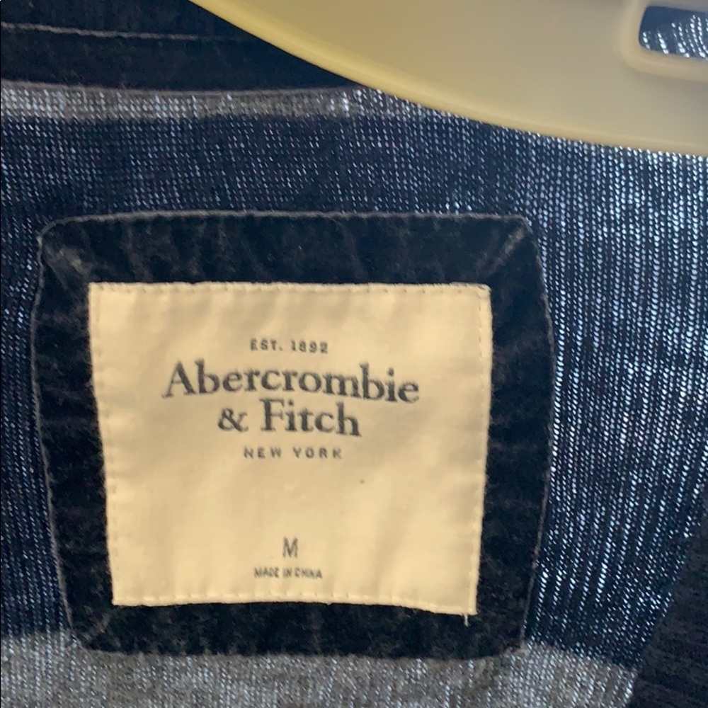 Abercrombie m striped cardigan stretchy